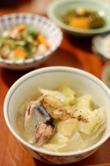 秋刀魚とキャベツの生姜煮　献立