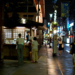 夜の巣鴨を歩く、そしてときわ食堂。東京散歩・豊島区