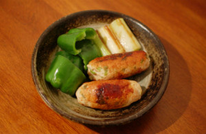 焼きつくねと生ピーマン