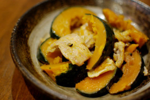 かぼちゃのにんにく蒸し焼き