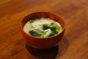 えのきとわかめの味噌汁