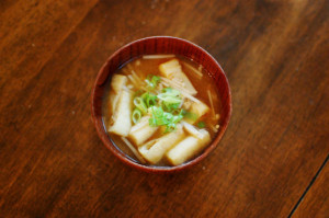 えのきと油揚げの味噌汁