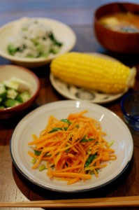 千切りにんじんの塩炒め献立