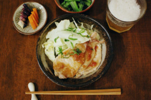 ぬか漬け 豆腐とえのきの味噌汁 小松菜の海苔塩和え 豚肉の梅照り焼き