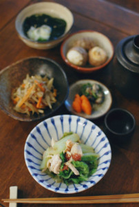 白菜と蒸し鶏の梅和え、きぬかつぎ