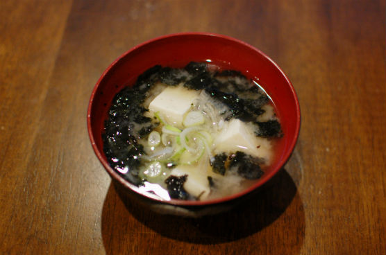 海苔と豆腐の味噌汁