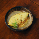 納豆チーズオムレツ、きくらげと豆腐のスープ献立。