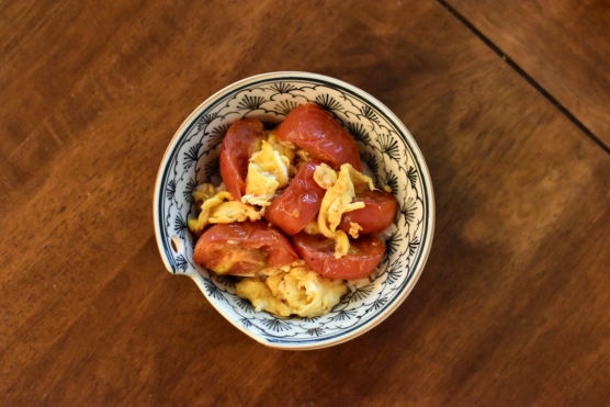 トマトの卵炒め丼