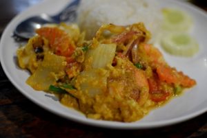 ラン島　ノーンリィアオ　シーフードのカレー炒め